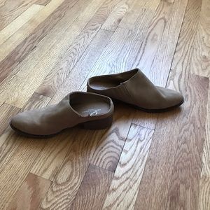 American Eagle Slip-Ons